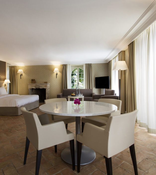 Chambre hotel business suite Bonmont