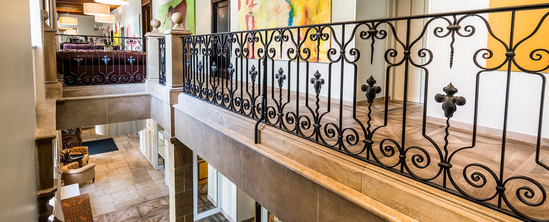 Réception lobby escalier Golf & Country Club de Bonmont