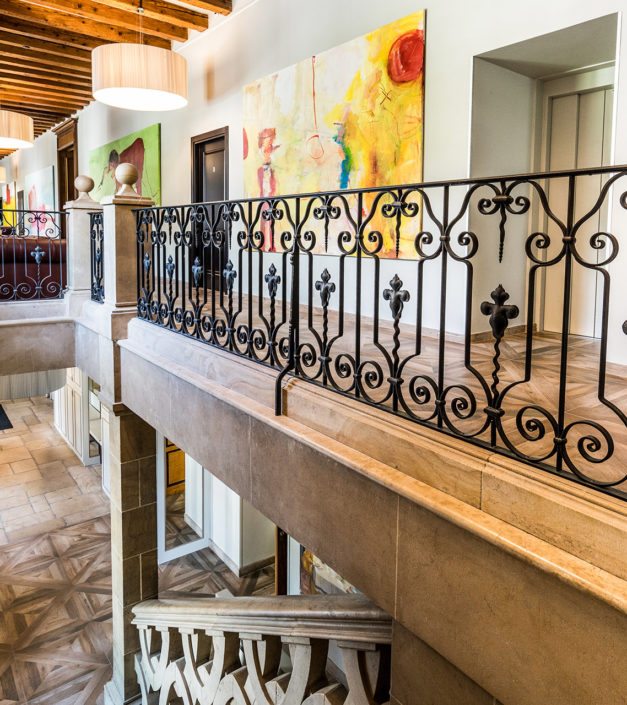 Réception lobby escalier Golf & Country Club de Bonmont