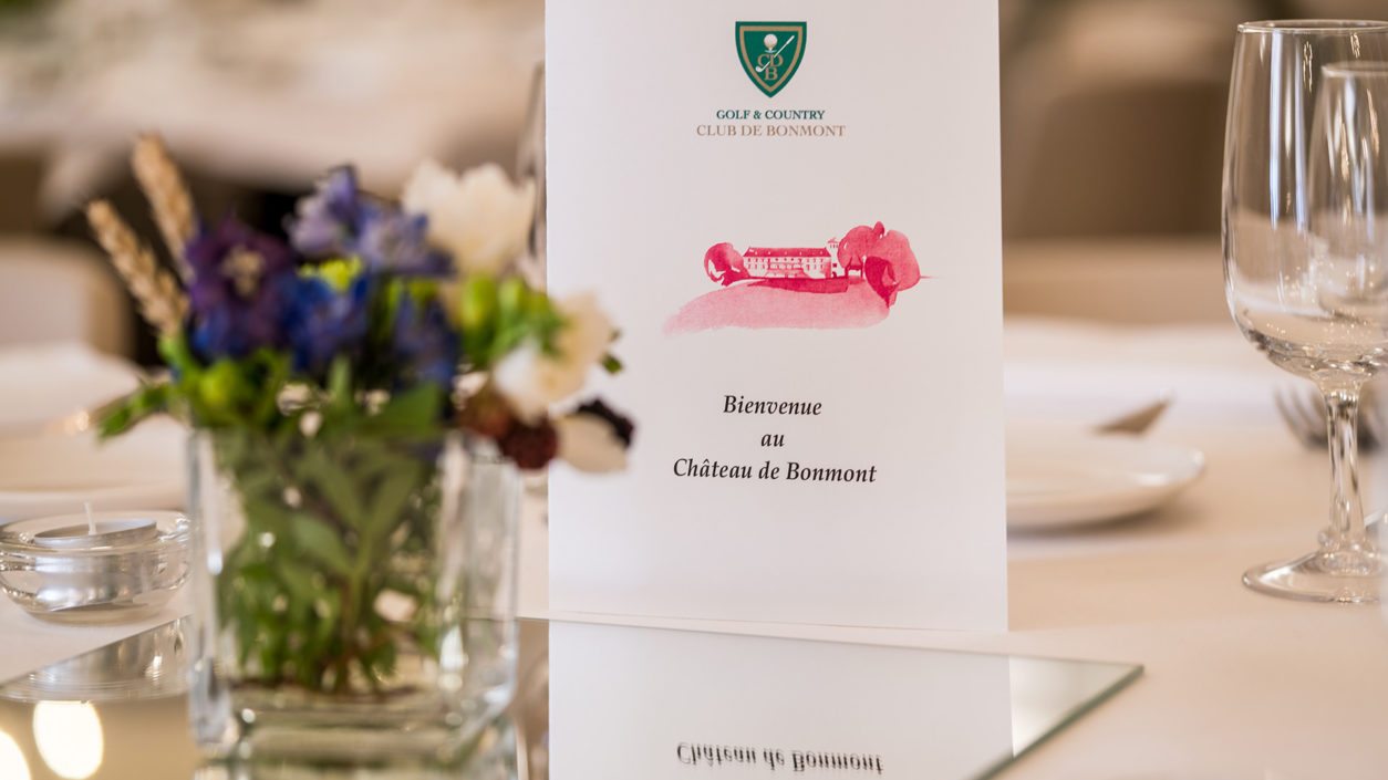 détail table banquet château de Bonmont menu