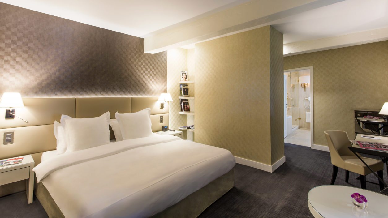 chambre deluxe château de Bonmont