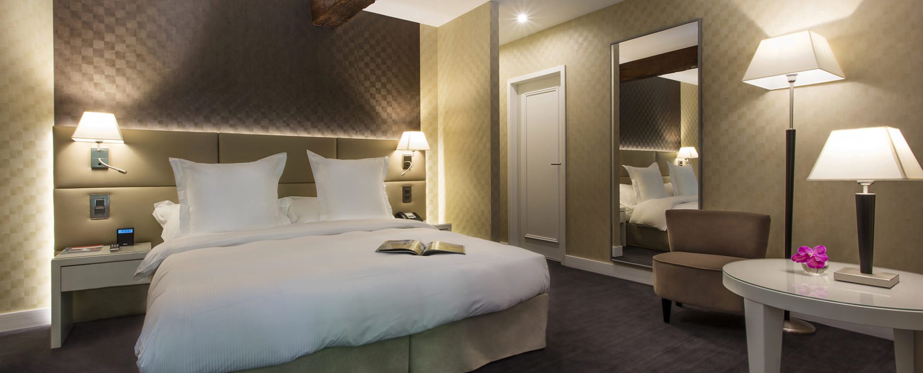 photo chambre standard château de Bonmont