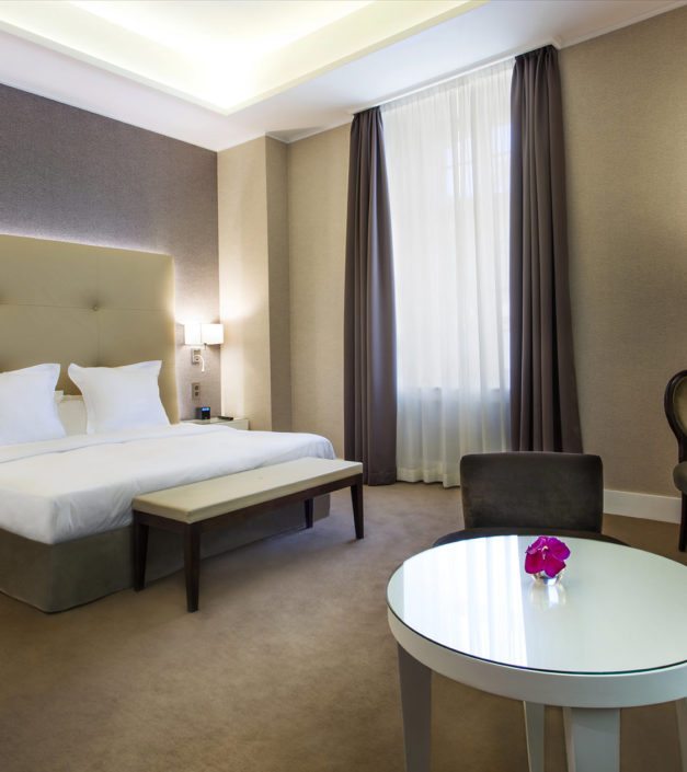 chambre supérieure château Bonmont