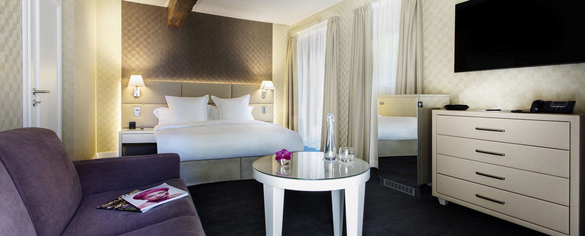 photo chambre supérieur château de Bonmont