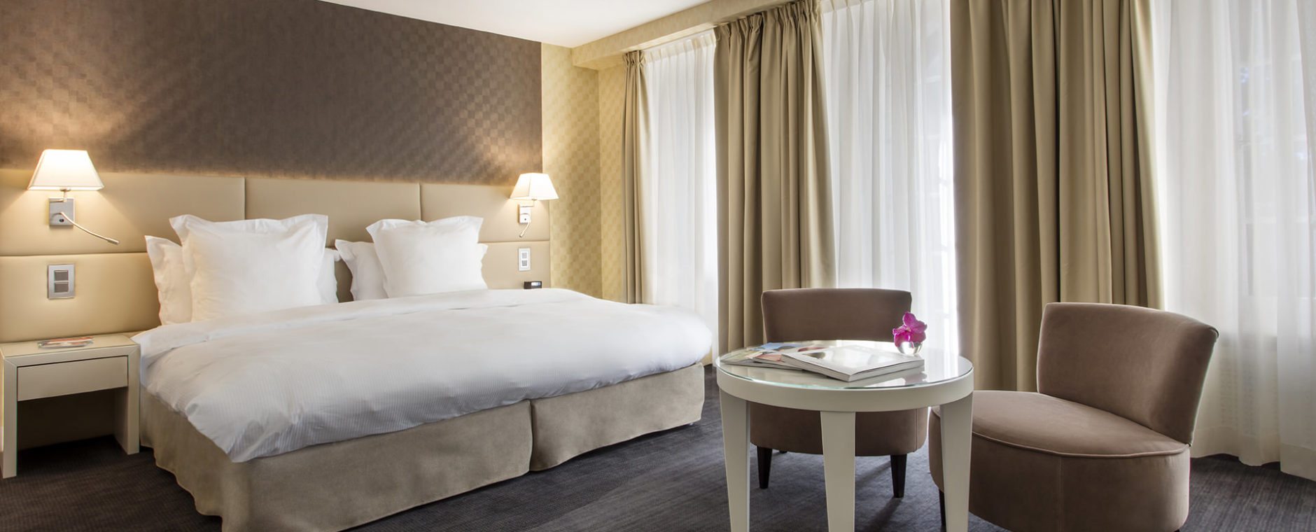 photo chambre supérieure château de Bonmont