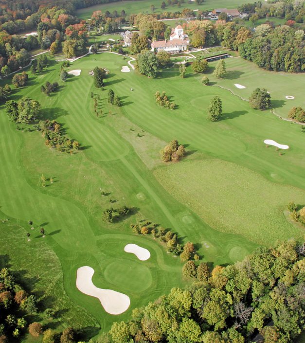 photo vue aerienne parcours golfique château de Bonmont