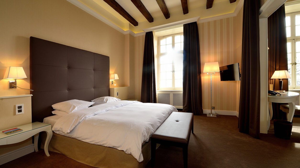 photo intérieur chambre suite hotel Bonmont